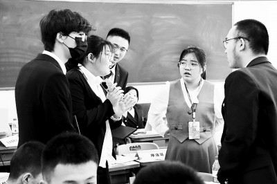 着眼全局 让高素质涉外法治人才竞相涌现
