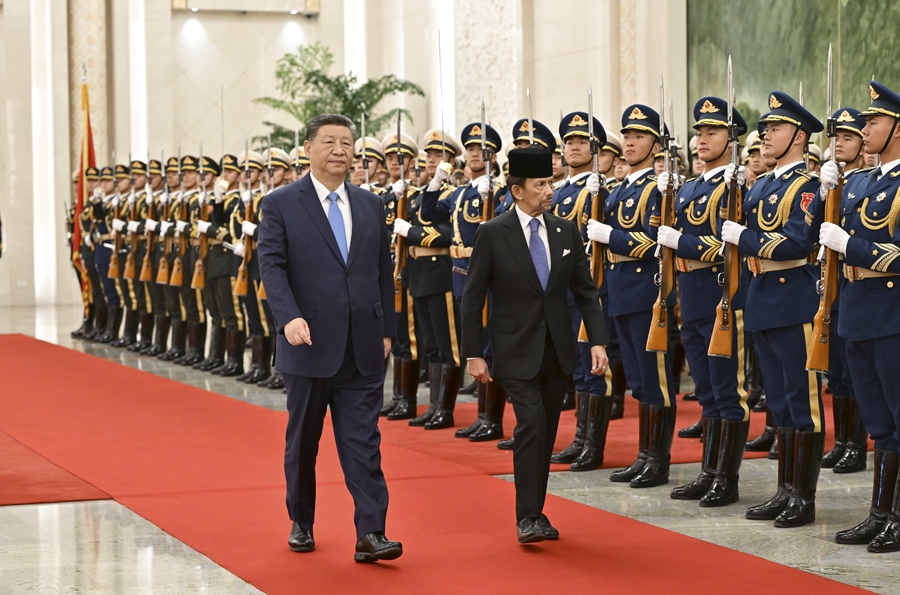 1002   文莱苏丹哈桑纳尔会谈.jpg