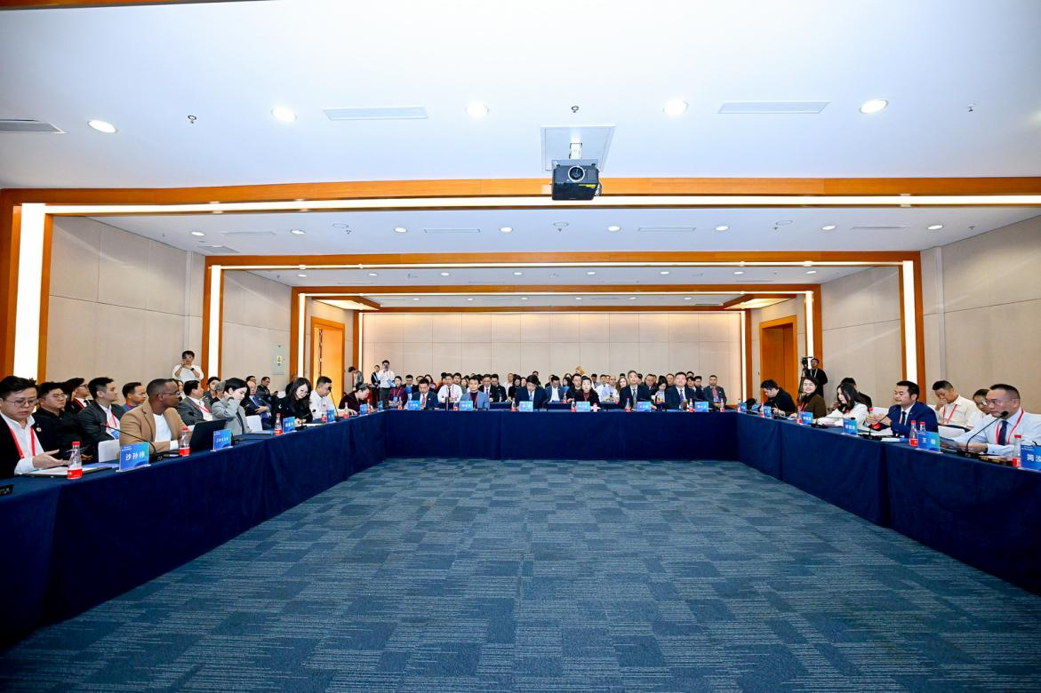 011761990098880702.png 011761990098880702.png